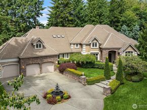 20450 NE 71st Street, Redmond WA 98053