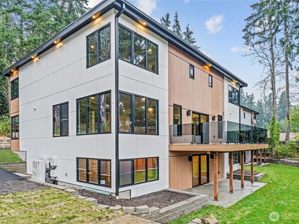 7905 240th Street SW, Edmonds WA 98026