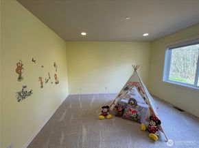 883 Summerhill Ridge Drive NW, Issaquah WA 98027