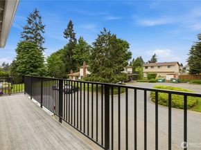 412 213th Place SW 21D, Bothell WA 98021