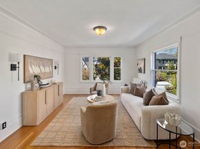 1902 Bigelow Avenue N 304, Seattle WA 98109