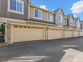 13914 N Pointe Circle E, Mill Creek WA 98012