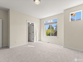 13914 N Pointe Circle E, Mill Creek WA 98012