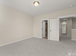 13914 N Pointe Circle E, Mill Creek WA 98012