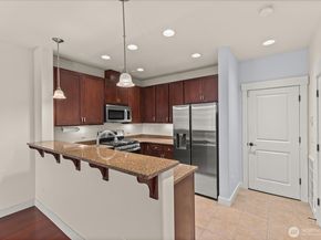 13914 N Pointe Circle E, Mill Creek WA 98012