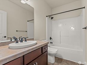 13914 N Pointe Circle E, Mill Creek WA 98012