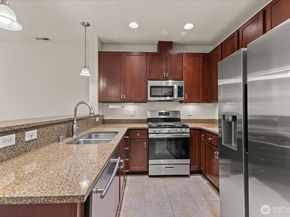 13914 N Pointe Circle E, Mill Creek WA 98012