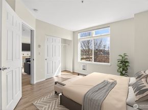 18 Dravus Street 407, Seattle WA 98109