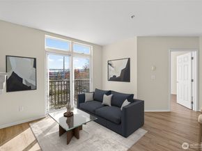18 Dravus Street 407, Seattle WA 98109