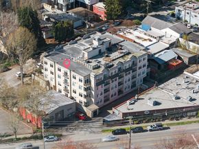 18 Dravus Street 407, Seattle WA 98109