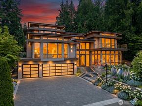 10023 NE 28th Place, Bellevue WA 98004