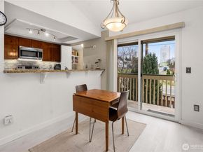 23613 112th Avenue SE J202, Kent WA 98031