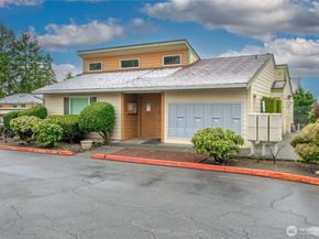 23613 112th Avenue SE J202, Kent WA 98031