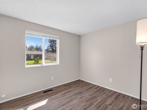 30141 3rd Place SW, Federal Way WA 98023