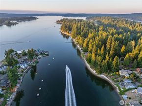 4610 Marine View Place, Bremerton WA 98312