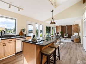 4610 Marine View Place, Bremerton WA 98312