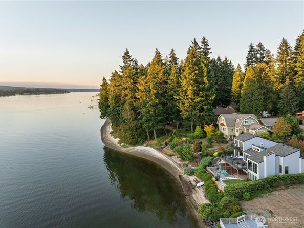 4610 Marine View Place, Bremerton WA 98312