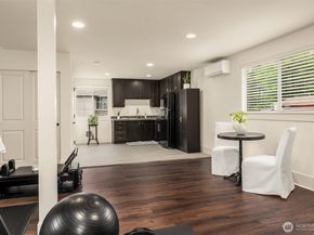 1617 216th Avenue NE, Sammamish WA 98074