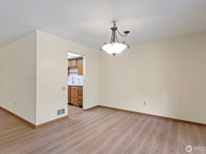 1602 NE 140th Street N2, Seattle WA 98125