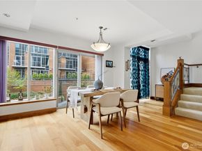 10620 NE 9th Place TH6, Bellevue WA 98004