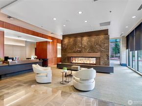 10620 NE 9th Place TH6, Bellevue WA 98004