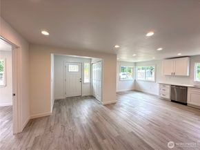 1743 SE Crawford Road, Port Orchard WA 98366