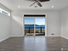 1253 Beach Drive E, Port Orchard WA 98366