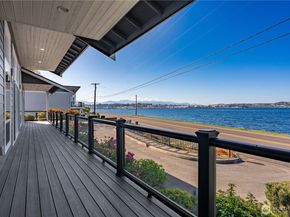 1253 Beach Drive E, Port Orchard WA 98366