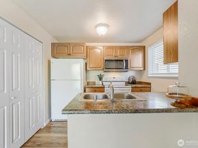 3811 130th Lane SE, Bellevue WA 98006