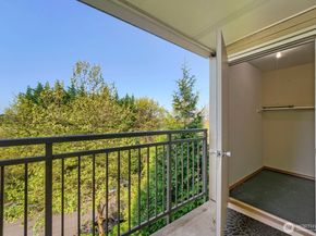 3811 130th Lane SE, Bellevue WA 98006