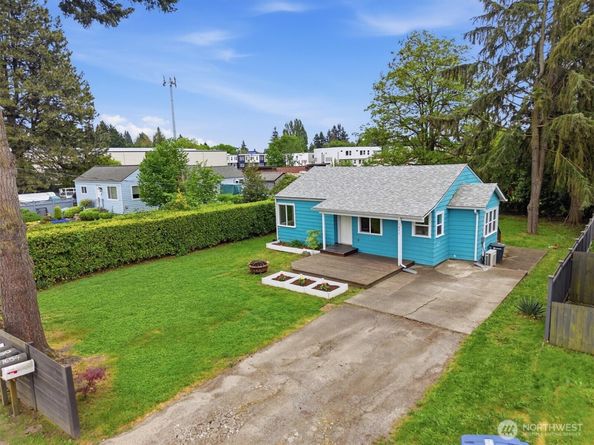 1651 SW 114th Street, Seattle WA 98146