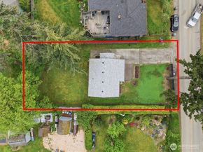 1651 SW 114th Street, Seattle WA 98146