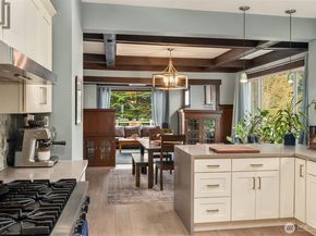 6411 WOODLAND Place N, Seattle WA 98103