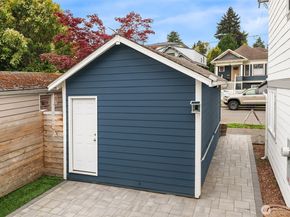 6411 WOODLAND Place N, Seattle WA 98103