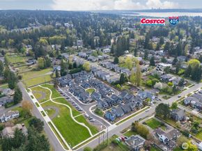 10215 135th Circle NE 28, Kirkland WA 98033