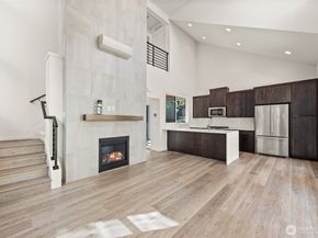10215 135th Circle NE 28, Kirkland WA 98033