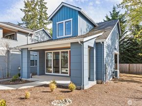10215 135th Circle NE 28, Kirkland WA 98033
