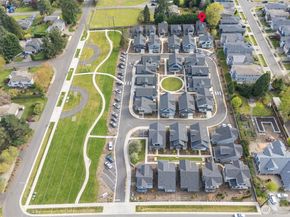 10215 135th Circle NE 28, Kirkland WA 98033