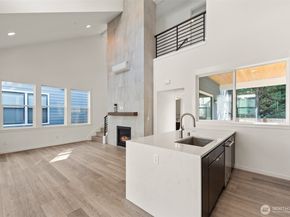10215 135th Circle NE 28, Kirkland WA 98033