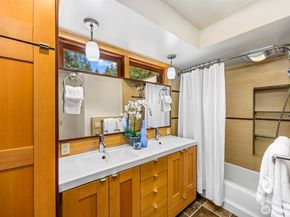 13717 NE 70th Place, Redmond WA 98052