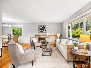 13717 NE 70th Place, Redmond WA 98052