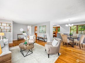 13717 NE 70th Place, Redmond WA 98052