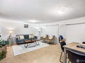 13717 NE 70th Place, Redmond WA 98052