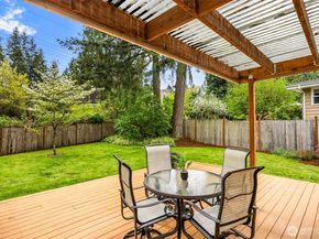 13717 NE 70th Place, Redmond WA 98052
