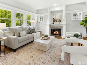 621 NE 77th Street, Seattle WA 98115