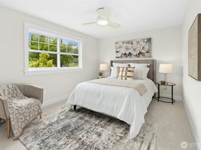 621 NE 77th Street, Seattle WA 98115