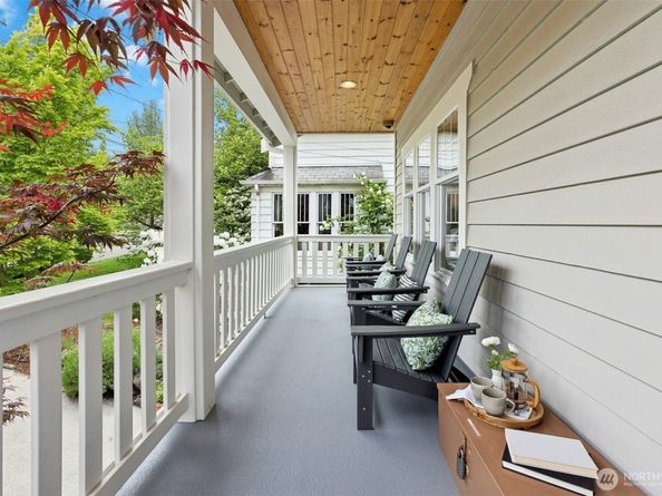 621 NE 77th Street, Seattle WA 98115
