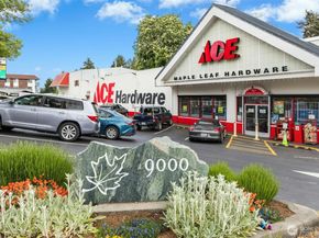 621 NE 77th Street, Seattle WA 98115