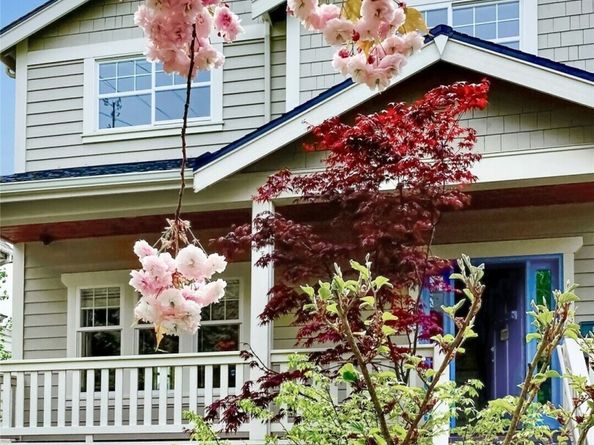 621 NE 77th Street, Seattle WA 98115