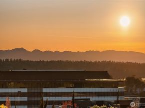 134 8th Ct, Kirkland WA 98033